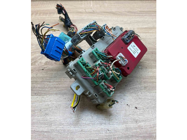 Блок предохранителей YWC104500, 53070107A Rover 45