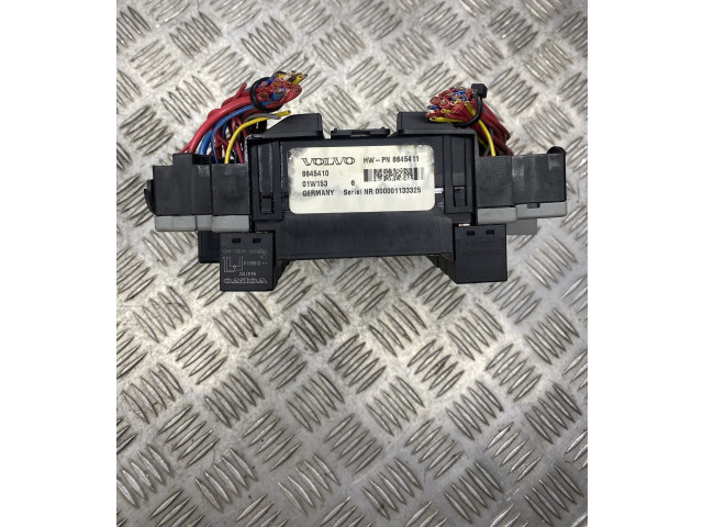   Pojistková skříňka 8645410, 8645411   Volvo XC70 2002