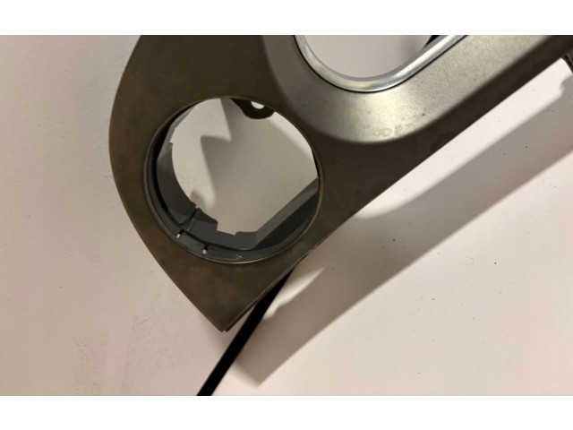 Блок предохранителей  1231   Audi A6 S6 C6 4F    