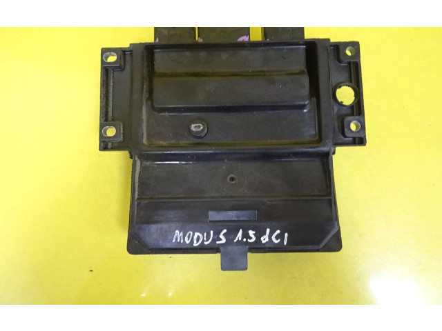 Řídící jednotka 8200399038, 8200619409 Renault Modus 2004