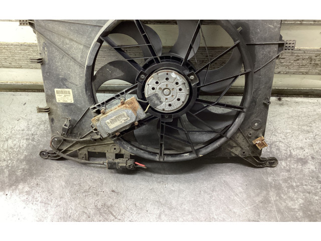 Вентилятор радиатора     30680547, 0130303909    Volvo V70 