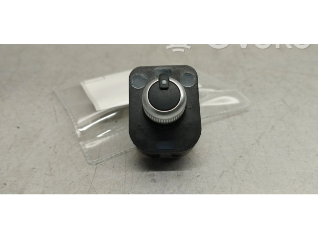 Зеркало электрическое Audi Q3 8U 2011 - 2016 года