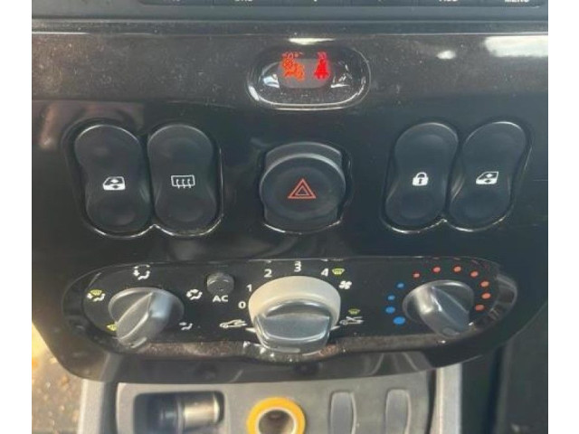 Зеркало электрическое        Dacia Duster  2010 - 2017 года   