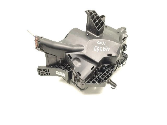 Блок предохранителей 91205-A0670   KIA Niro    