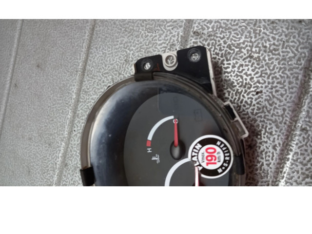 Přístrojová deska Audi Coupe 1998