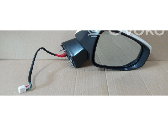 Zpětné zrcátko Toyota Yaris 2017 045428