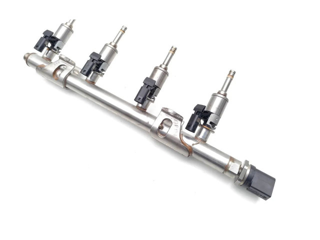 Комплект форсунок 04E133036A, 04E133320D    Audi A1   