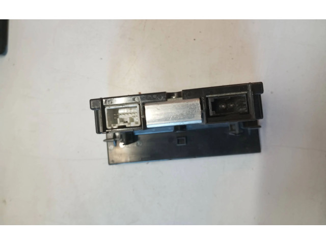 Дисплей    30797719, 69199100   Volvo V50