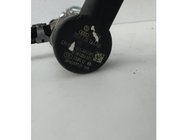 Топливная рампа 04L089B Audi A3 S3 A3 Sportback 8P