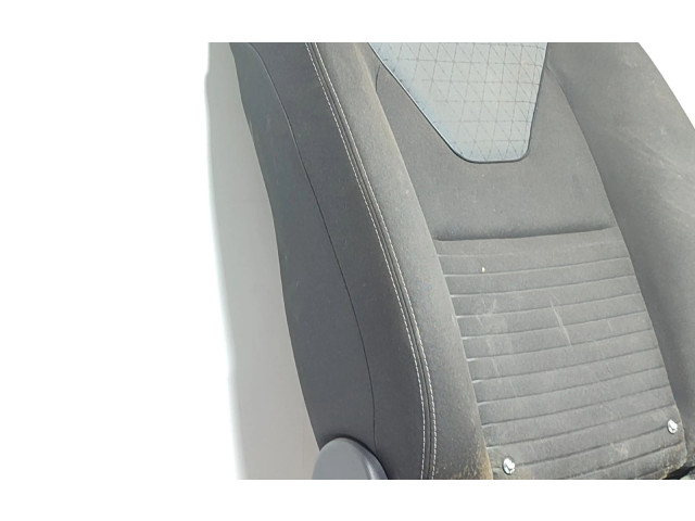 Pojistková skříňka Renault Clio IV 2013