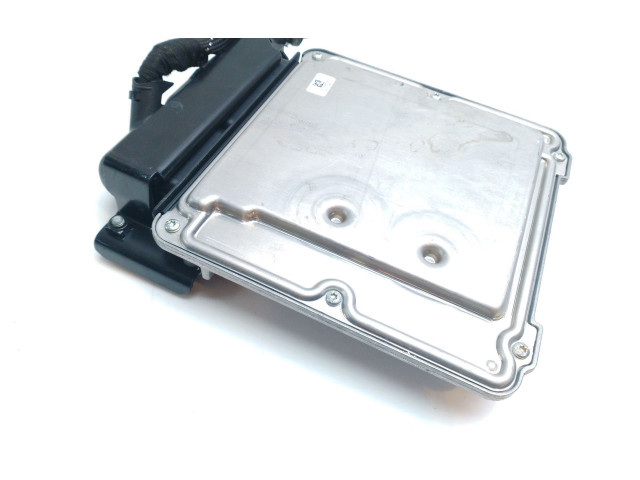 Блок управления двигателя 03G906016JD Audi A4 Allroad