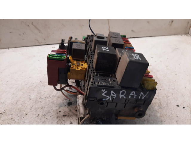 Блок предохранителей 7M0937025D Ford Galaxy