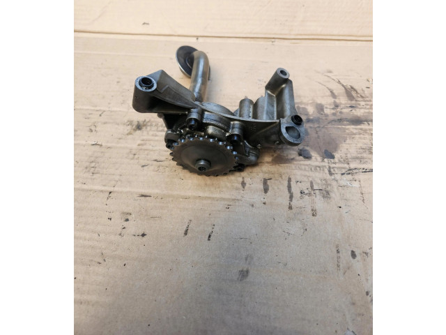 Масляный насос     Volkswagen PASSAT B6 