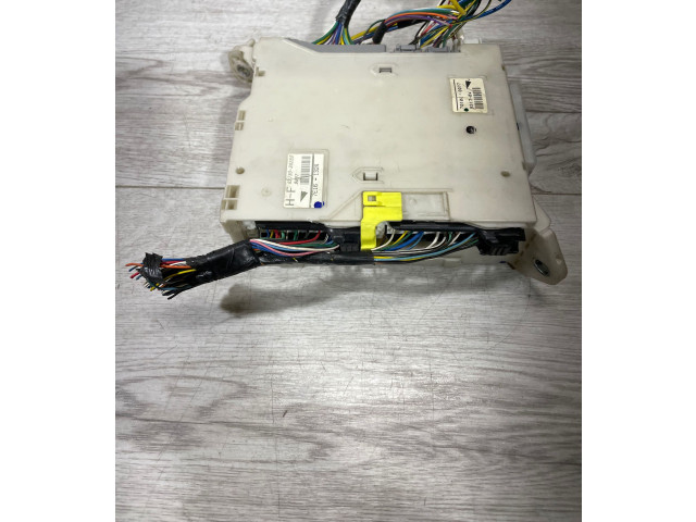 Pojistková skříňka 8273030282, 701080077 Lexus GS 300 350 430 450H 2007