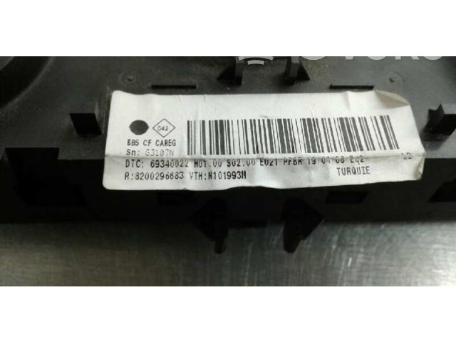 Блок управления климат-контролем 69340022, 8200296683   Renault Clio II