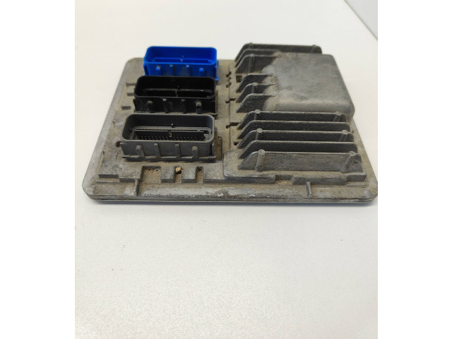 Блок управления двигателя 12697902, 811839393   Chevrolet Camaro