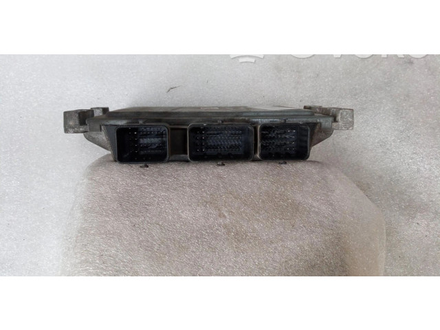 Блок управления двигателя S120200113A   Renault Twingo II