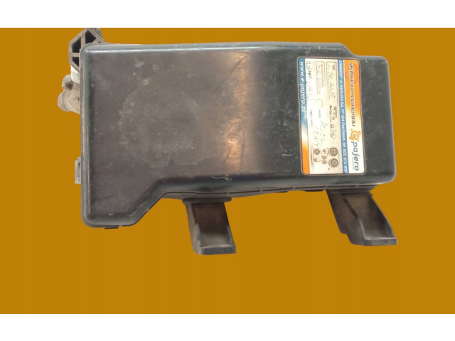 Pojistková skříňka MR583210 Mitsubishi Pajero 2003