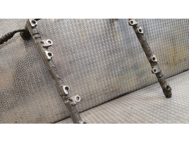 Vstřikovací lišta Lexus SC 430 pro benzínový motor 4.3 3UZ-FE