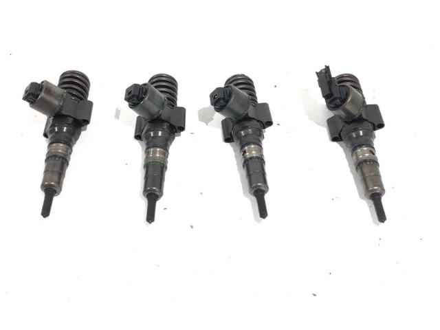 Комплект форсунок 03G130073B Audi A3 S3 8P