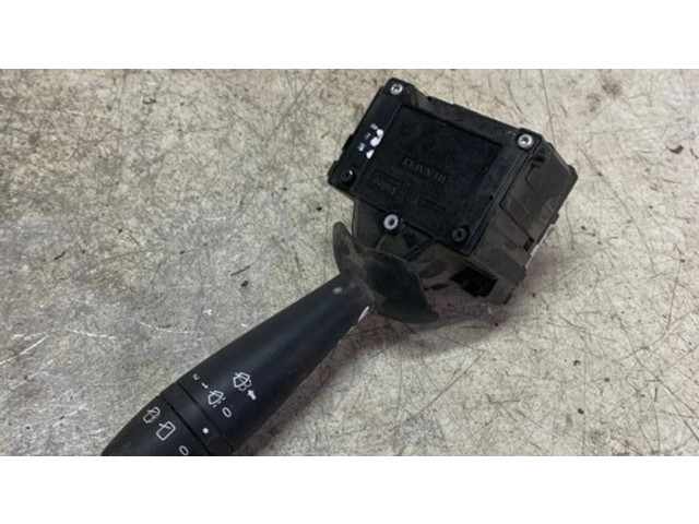 Ручка стеклоочистителей    Dacia Sandero