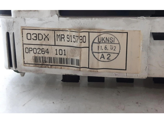 Панель приборов MR915790 Mitsubishi Carisma