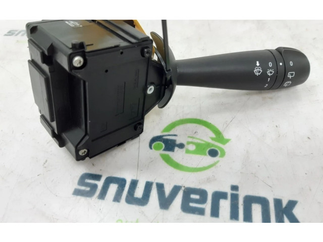 Переключатель дворников 8201168008, 681726046R Dacia Sandero