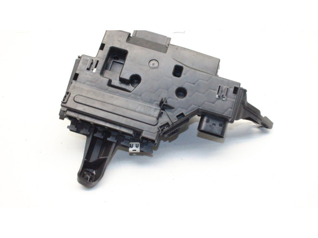 Блок предохранителей  A2135403939   Mercedes-Benz EQC    