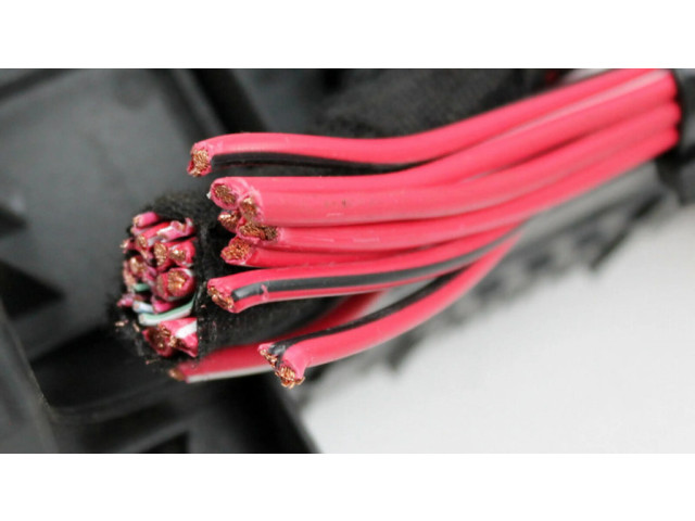   Pojistková skříňka A1665402350   Mercedes-Benz ML W166 2017