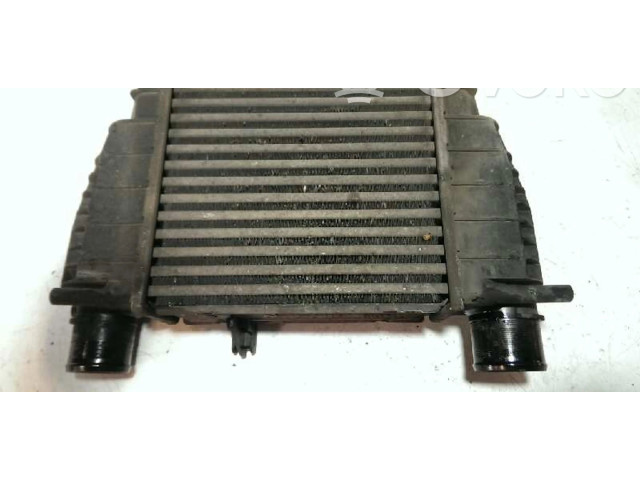 Интеркулер 8200471885 Renault Clio II