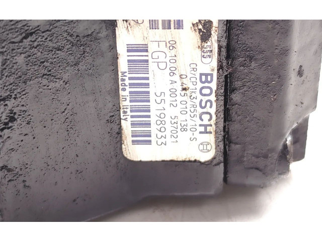 Топливный насос       Opel Combo C  2001 - 2011 года   