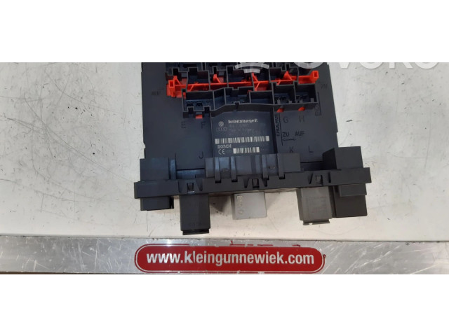 Блок предохранителей 8P0907279N, 8P0907279B Audi A3 S3 8P