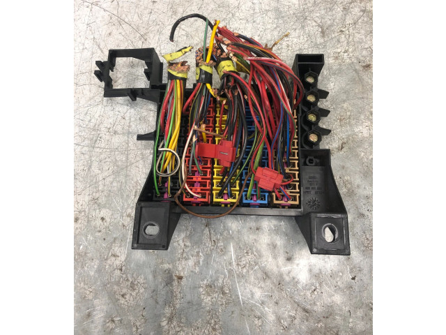   Pojistková skříňka 4D0941824   Audi A8 S8 D2 4D 1999