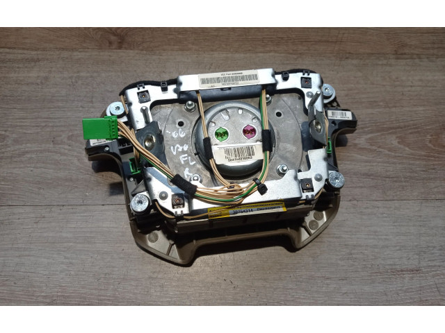 Подушка безопасности водителя 30658933, 30754314   Volvo V70