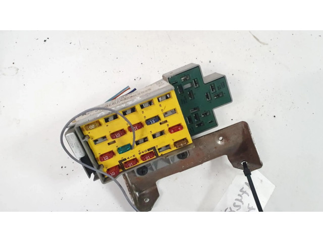 Pojistková skříňka 4793408, p04793561al Dodge Neon 2000