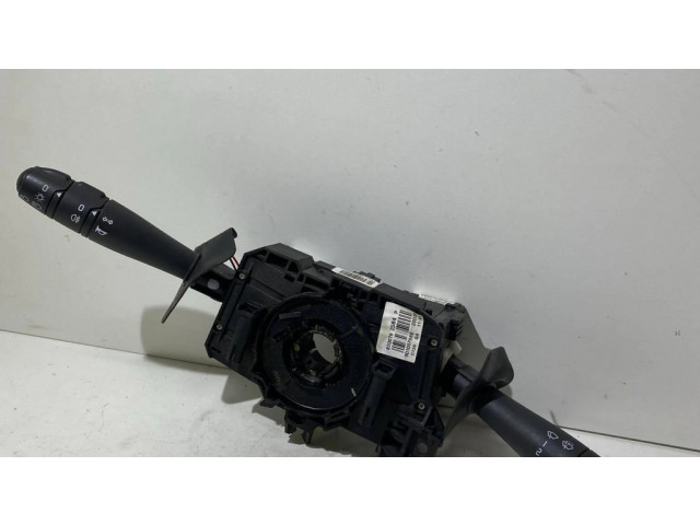 Ручка стеклоочистителей 8200792584, 901057666   Dacia Sandero