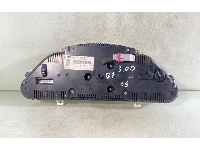 Přístrojová deska Audi Q7 4L 2007 4l0920982k
