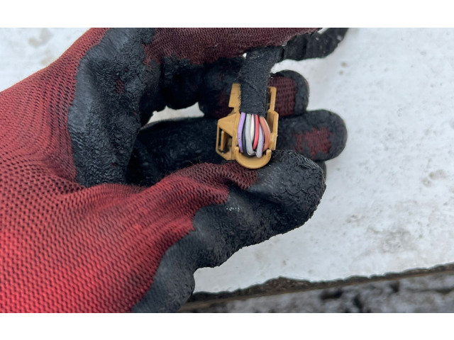 Zpětné zrcátko Volkswagen Touareg II 2018 7L6857501LP