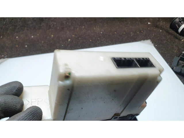 Блок управления климат-контролем K19Z0GE6R, 1G13C09 Mazda 626