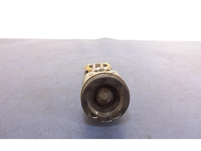 Píst Hyundai i30 D4FB