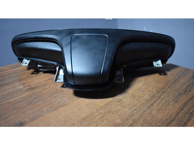 Píst Porsche Taycan 9J1