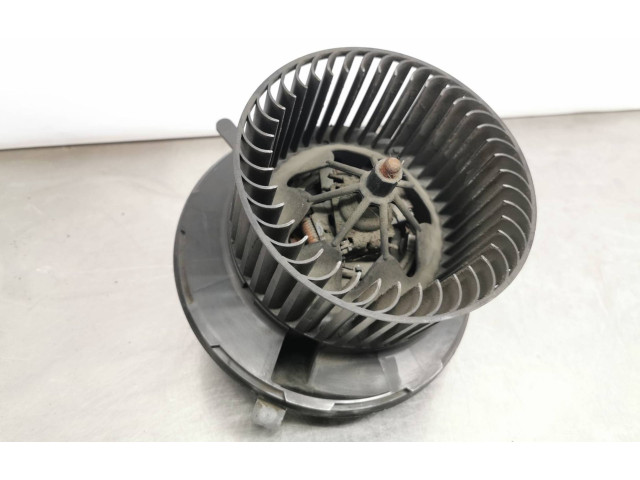 Вентилятор печки 1K1819015 Volkswagen Caddy