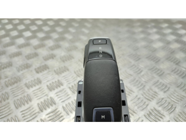 Механизм переключения передач (кулиса) (в салоне)