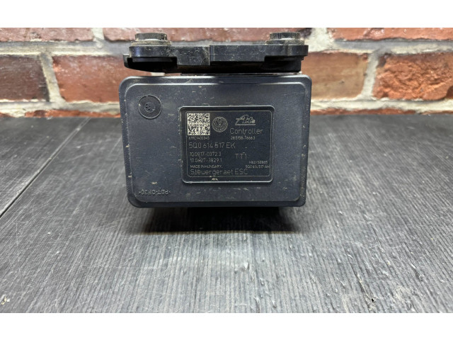 Блок АБС 5Q0614517EK, 28515876663 Volkswagen e-Golf 2014 - года