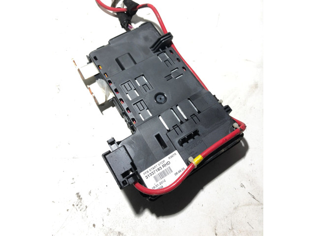 Блок предохранителей  31337183, K067R   Volvo S60    