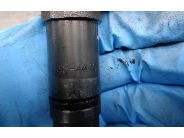 Форсунка 181Z484410 Mitsubishi Montero 4M41