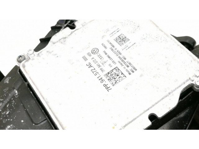 Передняя фара  