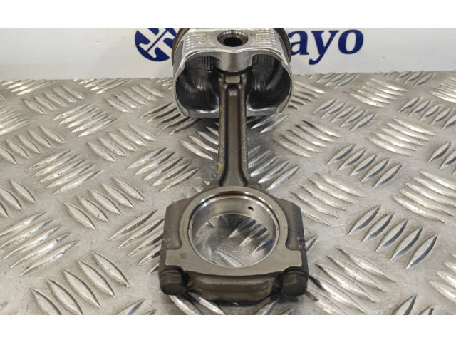  Поршень H4M738   Dacia Dokker  