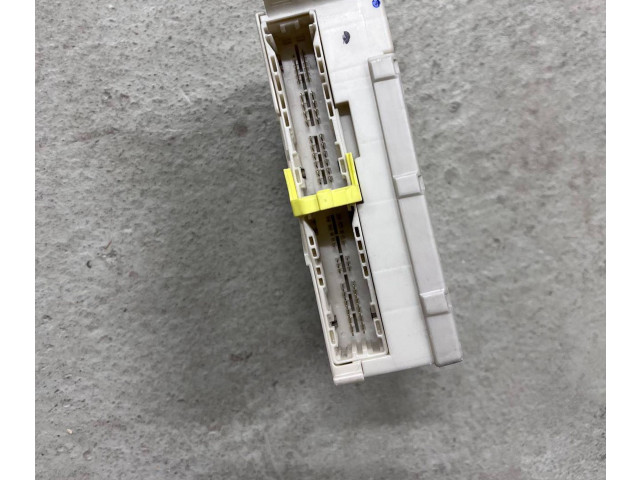   Pojistková skříňka 8267230141   Lexus GS 300 350 430 450H 2006