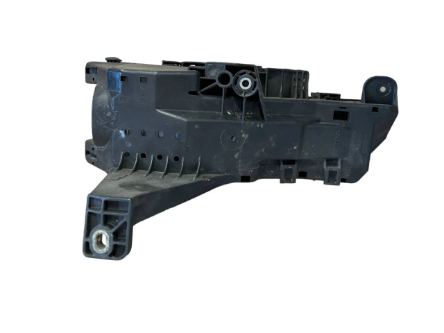 Блок предохранителей  9494210   Volvo V70    